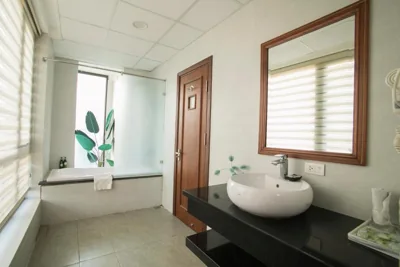 Western Hanoi Boutique Hotel – Foto’s 12